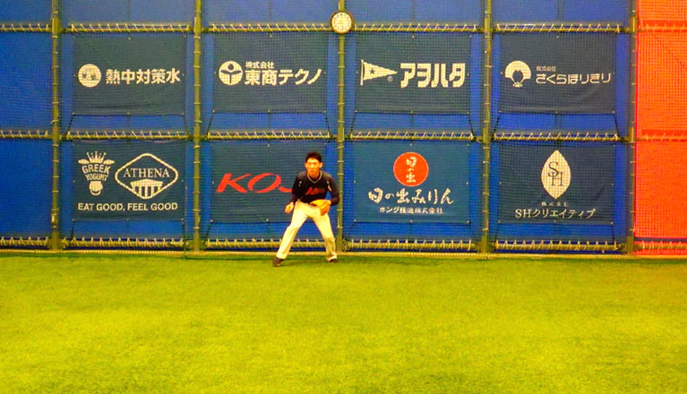 一歩目はあまり踏み込まずに軽く慎重にスタートを切ります。