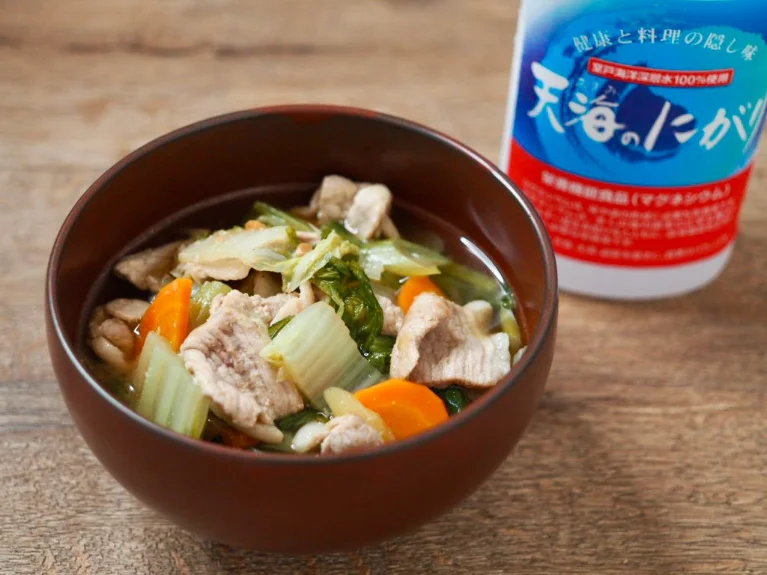 豚肉と白菜のしょうが味噌スープ
